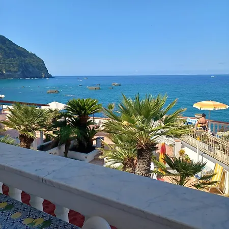 Casa Del Mare Apartment *